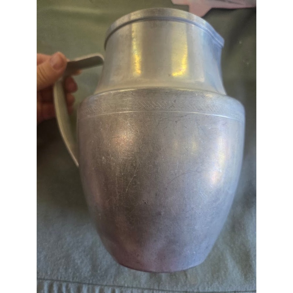 Vintage Wear-Ever Aluminum Pitcher No 3382 Made in USA Silver Metal Water Jug